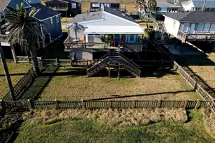 12929 John Reynolds Rd, Galveston, TX 77554 - Photo 45