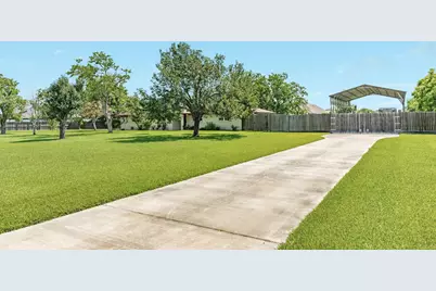1412 Buchta Road, Angleton, TX 77515 - Photo 21