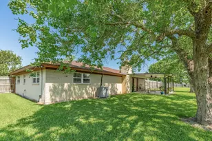 1412 Buchta Rd, Angleton, TX 77515 - Photo 9