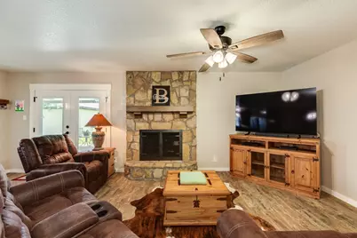 1412 Buchta Road, Angleton, TX 77515 - Photo 25
