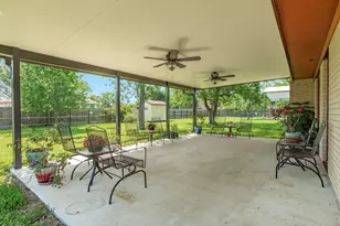 1412 Buchta Rd, Angleton, TX 77515 - Photo 11