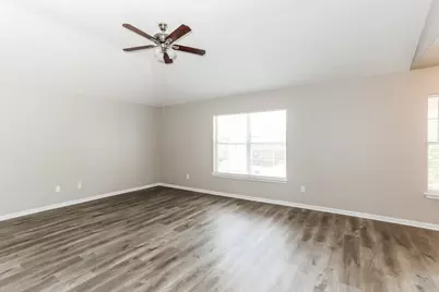5415 Espuela Lane, Baytown, TX 77521 - Photo 11