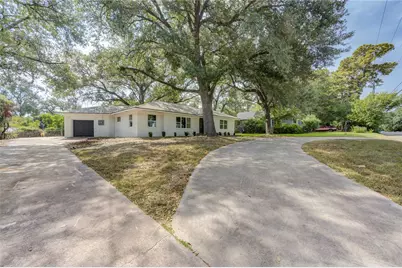 713 S Holland Street, Bellville, TX 77418 - Photo 3