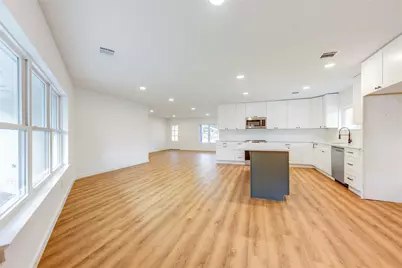713 S Holland Street, Bellville, TX 77418 - Photo 11