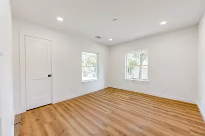 713 S Holland Street, Bellville, TX 77418 - Photo 25