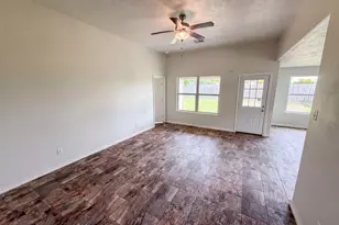 9002 Barracuda Dr, Texas City, TX 77591 - Photo 3