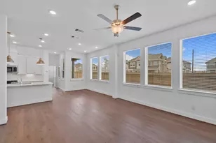 10102 Sonoran Vly Ct, Iowa Colony, TX 77583 - Photo 5