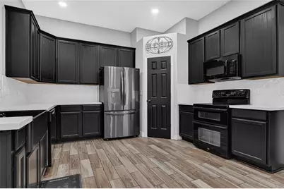 174 Horn Court, Baytown, TX 77523 - Photo 9