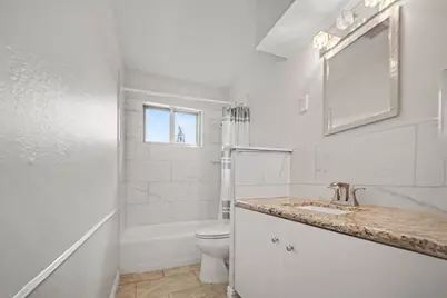 5726 Ettrick Drive, Houston, TX 77035 - Photo 9