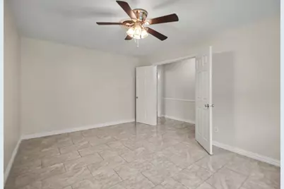 5726 Ettrick Drive, Houston, TX 77035 - Photo 7