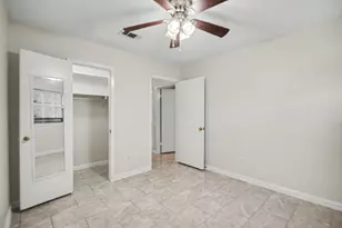 5726 Ettrick Dr, Houston, TX 77035 - Photo 17