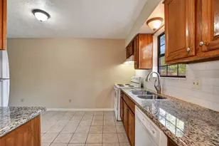 1706 Longview St, Conroe, TX 77301 - Photo 15