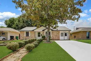 8714 Amblewood Dr, Houston, TX 77099 - Photo 1