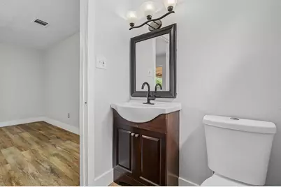 8714 Amblewood Drive, Houston, TX 77099 - Photo 19