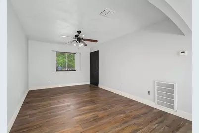 8714 Amblewood Drive, Houston, TX 77099 - Photo 21