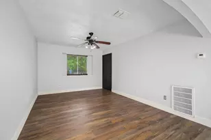8714 Amblewood Dr, Houston, TX 77099 - Photo 21