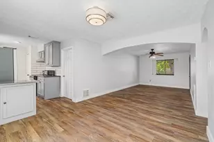 8714 Amblewood Dr, Houston, TX 77099 - Photo 9