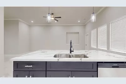 5411 Oak Cove Drive, Houston, TX 77091 - Photo 13
