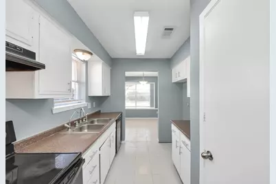 16607 Barcelona Drive, Friendswood, TX 77546 - Photo 7