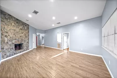 11059 Landsbury Circle, Houston, TX 77099 - Photo 11