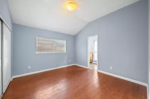 11059 Landsbury Cir, Houston, TX 77099 - Photo 17