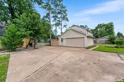 12715 Big Stone Drive, Houston, TX 77066 - Photo 5