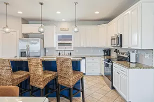 866 Townsend Dr, Crystal Beach, TX 77650 - Photo 13