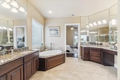 5618 Camden Springs Lane, Sugar Land, TX 77479 - Photo 19