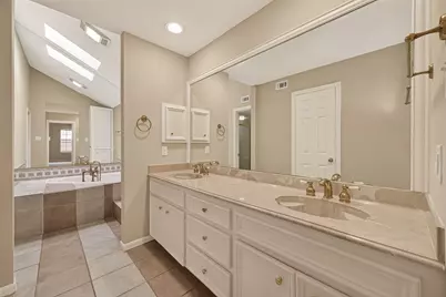 2413 Potomac Drive #D, Houston, TX 77057 - Photo 19