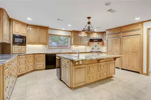 309 Westminster Dr, Houston, TX 77024 - Photo 17