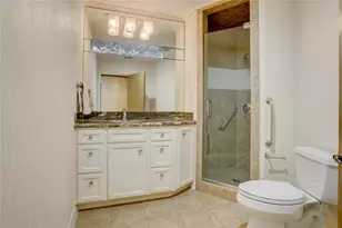 309 Westminster Dr, Houston, TX 77024 - Photo 37