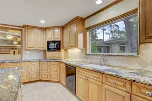 309 Westminster Dr, Houston, TX 77024 - Photo 15