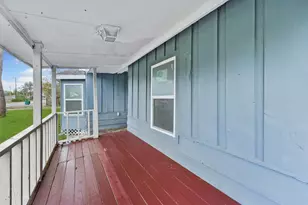 1405 Palm St, La Marque, TX 77568 - Photo 3