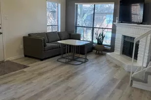 3130 Walnut Bend Ln Ln, Houston, TX 77042 - Photo 3