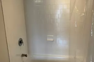 3130 Walnut Bend Ln Ln, Houston, TX 77042 - Photo 11