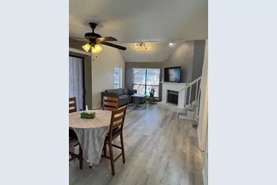 3130 Walnut Bend Ln Lane #424, Houston, TX 77042 - Photo 9