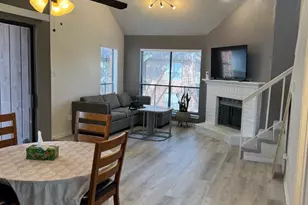 3130 Walnut Bend Ln Ln, Houston, TX 77042 - Photo 9