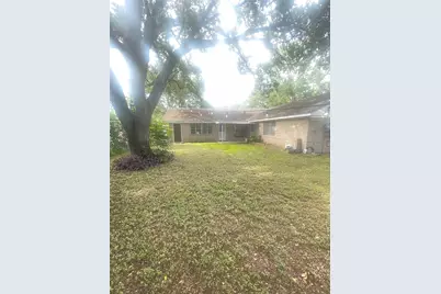 911 Roberts Street, El Campo, TX 77437 - Photo 9