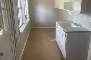 911 Roberts St, El Campo, TX 77437 - Photo 19