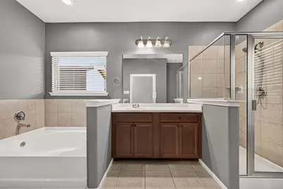 6528 Castle Loch Court, Houston, TX 77048 - Photo 25