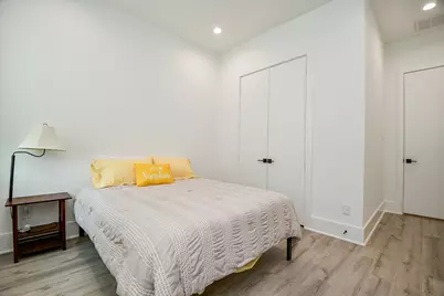 7603 Jacquelyn Gardens Lane, Houston, TX 77055 - Photo 17