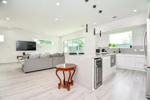 7603 Jacquelyn Gdns Ln, Houston, TX 77055 - Photo 11