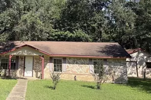 1821 Live Oak Dr, Conroe, TX 77301 - Photo 1