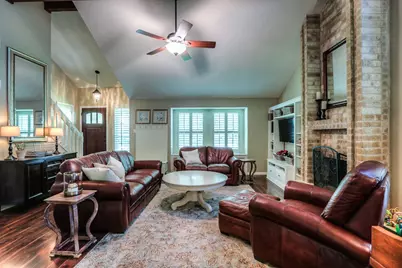 24 Edgewood Forest Court, The Woodlands, TX 77381 - Photo 7