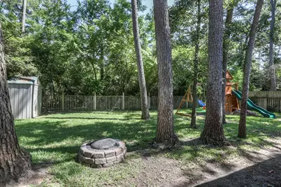 24 Edgewood Forest Court, The Woodlands, TX 77381 - Photo 5