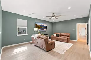 156 April Waters Dr W, Conroe, TX 77356 - Photo 29