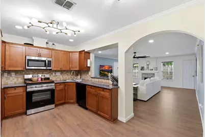 121 Tarpon Avenue, Galveston, TX 77550 - Photo 7