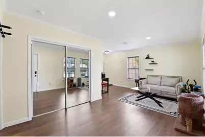 121 Tarpon Avenue, Galveston, TX 77550 - Photo 9
