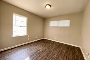 5743 Beldart St, Houston, TX 77033 - Photo 11