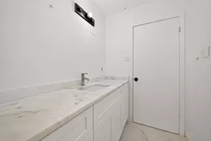 215 Crest Hill Dr, Conroe, TX 77301 - Photo 17